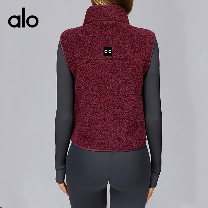 ALOYOGA 💰108💎支持一件代发
aloyoga 秋冬立领加绒运动马甲无袖拉链外穿背心外套
【品牌】AlO
【款号】EWT9500
【面料】涤纶
【颜色】高级黑，樱桃红，霜灰色，摩卡棕，徽章蓝
【尺码】S，M，L，XL
 专柜同款品质，厂家直销，货源充足，售后保障