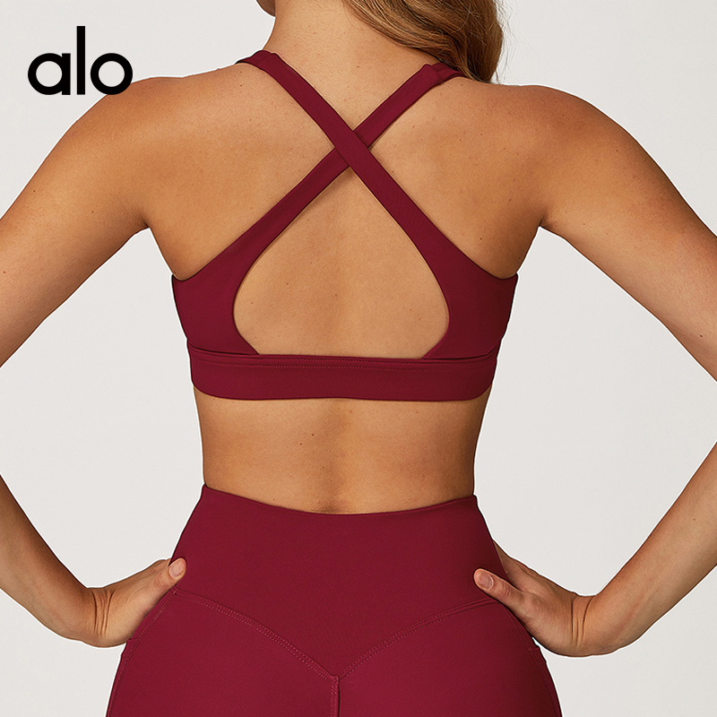 ALO YOGA💰78💎支持一件代发
aloyoga 裸感瑜伽文胸交叉美背高级感健身运动文胸
【品牌】ALO 
【款号】EWX2044
【面料】锦纶/氨纶
【颜色】高级黑，樱桃红，燕麦杏，午夜蓝，咖啡色
【尺码】S，M，L，XL
 专柜同款品质，厂家直销，货源充足，售后保障