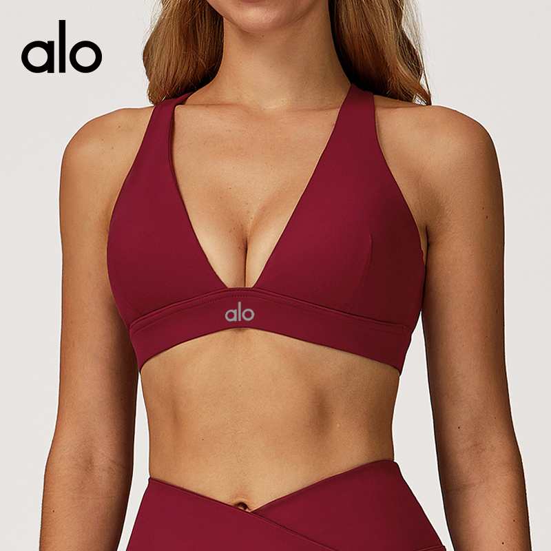 ALO YOGA💰78💎支持一件代发
aloyoga 裸感瑜伽文胸交叉美背高级感健身运动文胸
【品牌】ALO 
【款号】EWX2044
【面料】锦纶/氨纶
【颜色】高级黑，樱桃红，燕麦杏，午夜蓝，咖啡色
【尺码】S，M，L，XL
 专柜同款品质，厂家直销，货源充足，售后保障