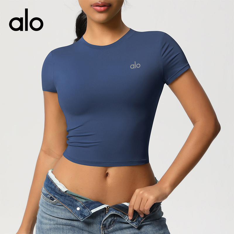 ALO YOGA💰78💎支持一件代发
aloyoga 休闲百搭紧身速干健身上衣短款运动T恤瑜伽服
【品牌】ALO 
【款号】DX7088
【面料】锦纶/氨纶
【颜色】黑色，海军蓝，板栗色，浅象牙，蓝灰色，酒红色
【尺码】S，M，L，XL
 专柜同款品质，厂家直销，货源充足，售后保障