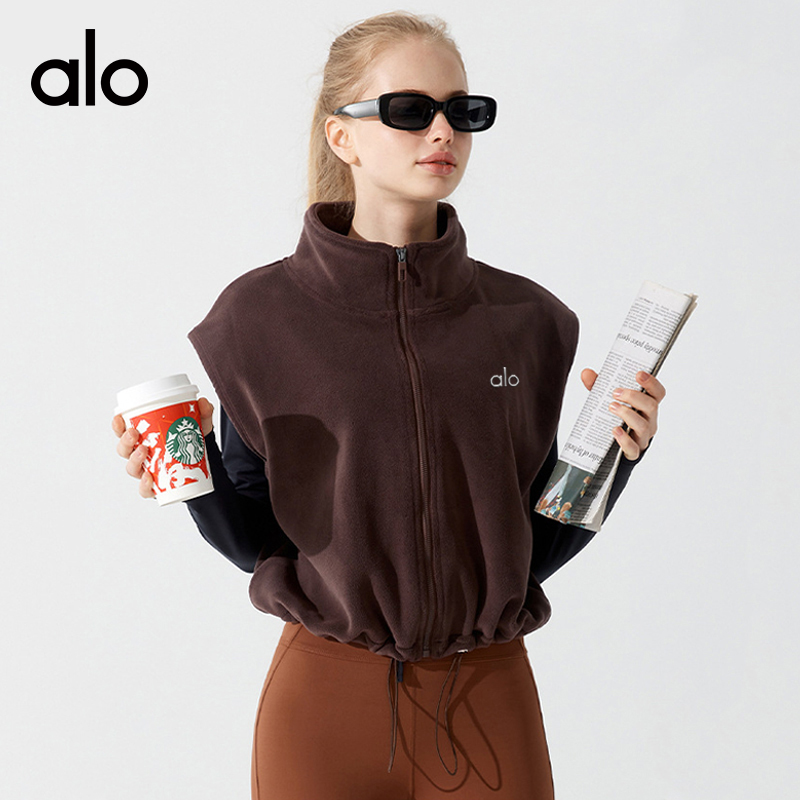 ALO YOGA💰88💎支持一件代发
aloyoga 立领马甲运动保暖休闲外套加绒健身外穿背心
【品牌】ALO 
【款号】YM282
【面料】涤纶/氨纶
【颜色】芥黄色，焦茶咖，黑色，燕麦奶
【尺码】S，M，L
 专柜同款品质，厂家直销，货源充足，售后保障