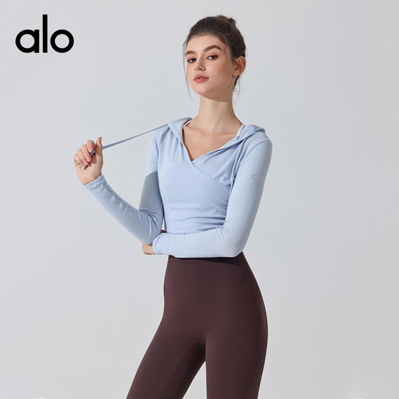 ALO YOGA💰78💎支持一件代发
aloyoga 连帽长袖瑜伽服收腰显瘦跑步运动罩衫透气健身上衣
【品牌】ALO 
【款号】YC428
【面料】聚酯纤维/粘纤，氨纶
【颜色】红咖啡，深灰色，浅蓝色，米杏色
【尺码】S，M，L，XL
 专柜同款品质，厂家直销，货源充足，售后保障