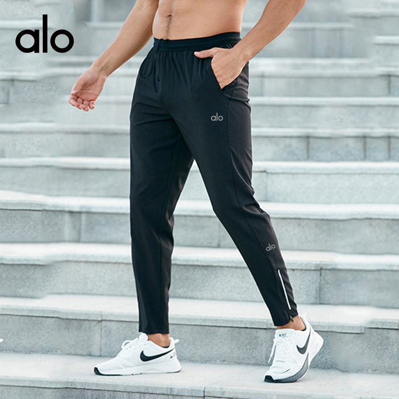 ALO YOGA💰88💎支持一件代发
aloyoga 男士美式宽松速干透气束脚健身跑步训练休闲长裤
【品牌】ALO 
【款号】CK23501
【面料】聚酯纤维/氨纶
【颜色】黑色，藏青色，灰绿色
【尺码】S，M，L，XL，XXL
 专柜同款品质，厂家直销，货源充足，售后保障