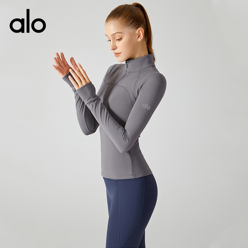 ALO YOGA 💰98💎支持一件代发
aloyoga 立领加绒瑜伽服上衣长袖修身健身运动外套
【品牌】AlO
【款号】YC180
【面料】涤纶/氨纶
【颜色】黑色，可可色，钛灰色，海军蓝
【尺码】S，M，L，XL
 专柜同款品质，厂家直销，货源充足，售后保障