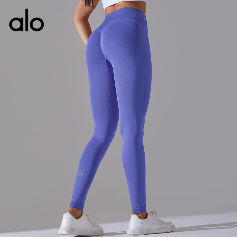 ALO YOGA💰78💎支持一件代发
aloyoga 交叉腰蜜桃提臀跑步运动紧身裤高腰无缝瑜伽裤
【品牌】ALO 
【款号】CK6627
【面料】锦纶/氨纶
【颜色】深蓝色，深咖色，深灰色，浅灰色，奶白色，墨青色，墨绿色，玫红色，蓝紫色，可可色，军绿色，酒红色，黑色，大红色，彩蓝色
【尺码】S，M，L，XL，XXL
 专柜同款品质，厂家直销，货源充足，售后保障