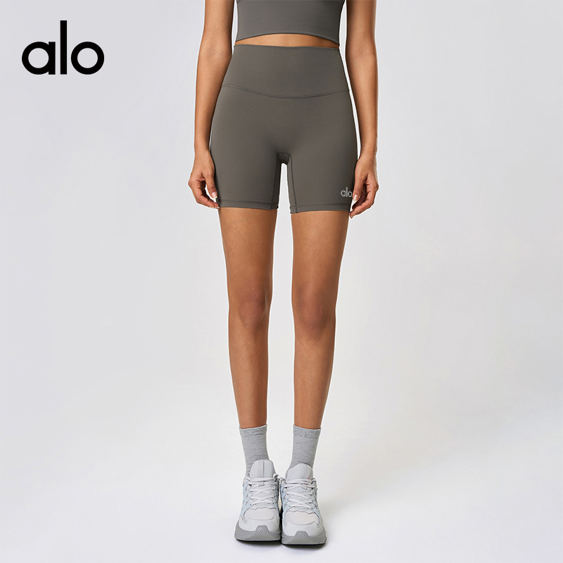 ALO YOGA💰78💎支持一件代发
aloyoga 裸感高腰提臀瑜伽短裤跑步健身运动三分裤
【品牌】ALO 
【款号】DK067
【面料】锦纶/氨纶
【颜色】骨白色，翡翠青，芭比粉，樱花粉，嫣红色，犀牛灰，西纳特拉蓝，陶灰褐色，水泥蓝，树莓紫，圣女果色，深卡其色，绿洲蓝，卡布里蓝，河石色
【尺码】4，6，8，10，12
 专柜同款品质，厂家直销，货源充足，售后保障