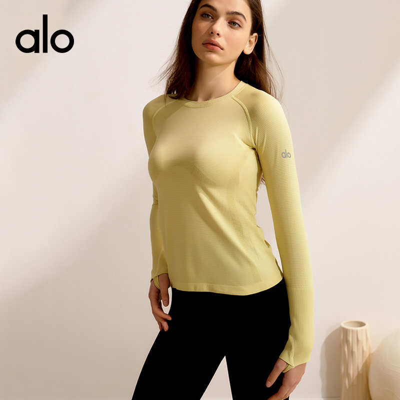 ALO YOGA 💰78💎支持一件代发
aloyoga 裸感运动上衣长袖普拉提训练速干跑步健身服
【品牌】ALO 
【款号】CX7407
【面料】锦纶
【颜色】碟黄色，安哥拉红，栗棕色，柔雾紫，甜丁香粉，藕粉色，盐水蓝，青灰色，贝壳白，黑色
【尺码】S，M，L，XL
 专柜同款品质，厂家直销，货源充足，售后保障