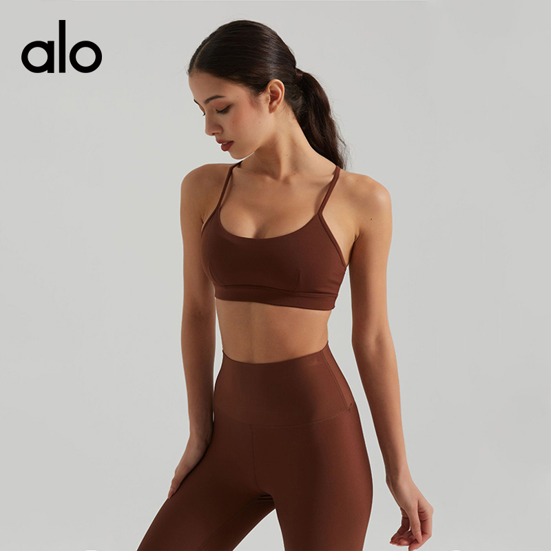 ALO YOGA  💰156💎支持一件代发
aloyoga 裸感珠光高强度交叉美背高腰瑜伽裤运动套装
JY4012背心：78
JY88301长裤：78
【品牌】ALO 
【款号】JY4012+JY88301
【面料】锦纶/氨纶
【颜色】烟灰色，兰色，黑色，美拉德棕，青铜绿，白色
【尺码】XS/4，S/6，M/8，L/10，XL/12
 专柜同款品质，厂家直销，货源充足，售后保障