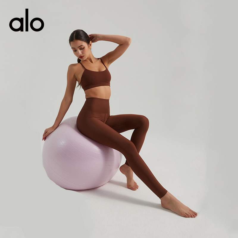 ALO YOGA  💰156💎支持一件代发
aloyoga 裸感珠光高强度交叉美背高腰瑜伽裤运动套装
JY4012背心：78
JY88301长裤：78
【品牌】ALO 
【款号】JY4012+JY88301
【面料】锦纶/氨纶
【颜色】烟灰色，兰色，黑色，美拉德棕，青铜绿，白色
【尺码】XS/4，S/6，M/8，L/10，XL/12
 专柜同款品质，厂家直销，货源充足，售后保障
