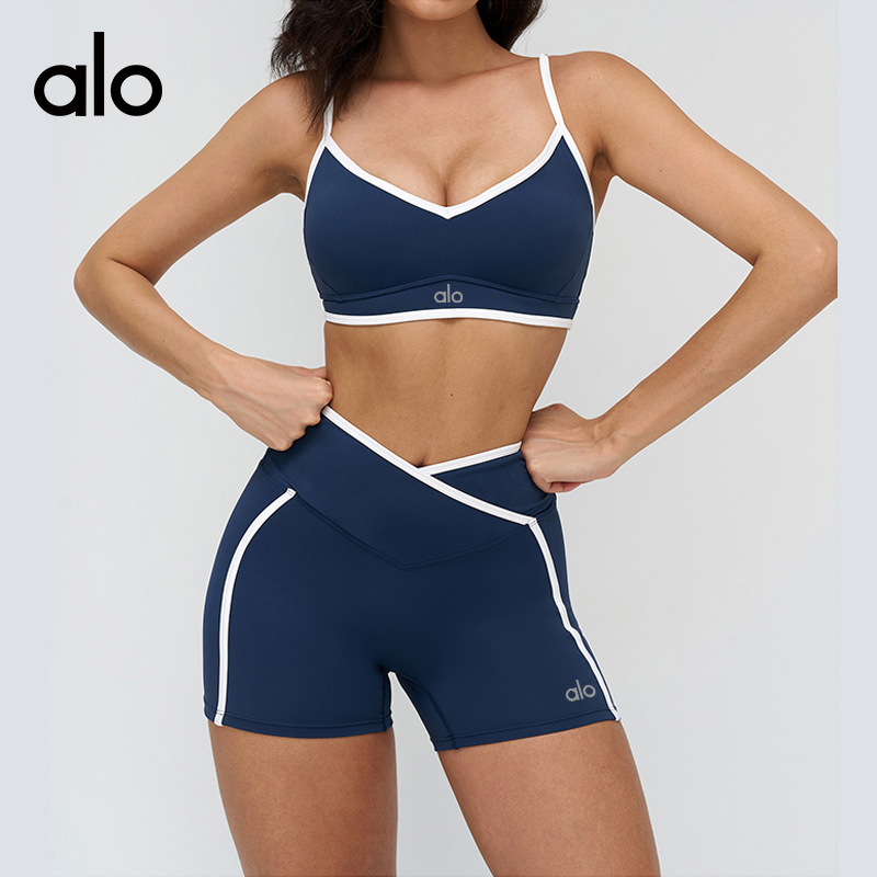 ALO YOGA💰78💎支持一件代发
aloyoga 裸感运动内衣双肩带撞色瑜伽文胸跑步健身文胸
【品牌】ALO 
【款号】EWX9528-2
【面料】锦纶/氨纶
【颜色】高级黑，徽章蓝，树莓红，樱花粉
【尺码】S，M，L，XL
专柜同款品质，厂家直销，货源充足，售后保障