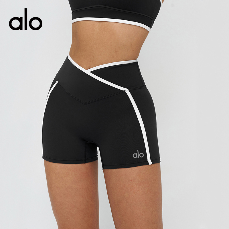 ALO YOGA💰78💎支持一件代发
aloyoga 裸感撞色瑜伽裤交叉腰头紧身跑步健身运动短裤
【品牌】ALO 
【款号】EDK9528
【面料】锦纶/氨纶
【颜色】高级黑，徽章蓝，树莓红，樱花粉
【尺码】S，M，L，XL
专柜同款品质，厂家直销，货源充足，售后保障