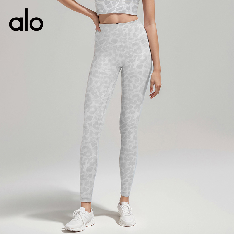 ALO YOGA💰158💎支持一件代发
aloyoga 豹纹印花瑜伽文胸高弹美背紧身长裤运动套装
【品牌】ALO 
【款号】TZ055
【面料】锦纶/氨纶
【颜色】赤红豹纹，紫影豹纹，云雪豹纹，夜灵豹纹，深灰豹纹，闪电豹纹，南极豹纹，美洲豹纹，黑色豹纹，丛林豹纹
【尺码】S/2，M/4，L/6，XL/8，XXL/10
专柜同款品质，厂家直销，货源充足，售后保障