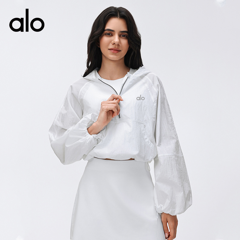 ALOYOGA 💰123💎支持一件代发
aloyoga 防风防水连帽风衣半拉链短款宽松健身运动外套
【品牌】AlO
【款号】D26004
【面料】尼龙
【颜色】薰衣草霜紫，纯白色，舞动黄，朦胧粉，黑色
【尺码】2/4，6/8，10/12
 专柜同款品质，厂家直销，货源充足，售后保障