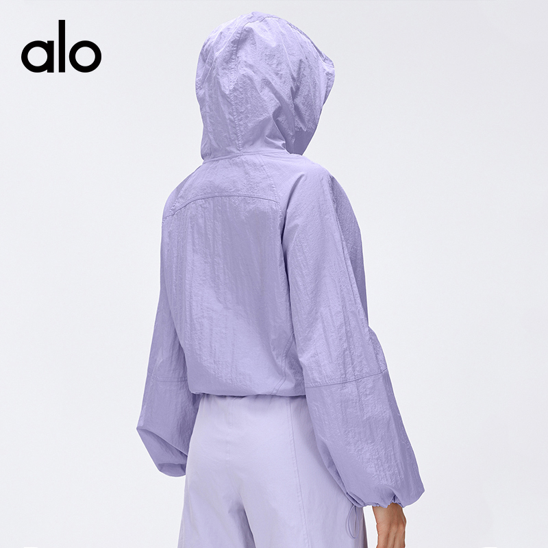 ALOYOGA 💰123💎支持一件代发
aloyoga 防风防水连帽风衣半拉链短款宽松健身运动外套
【品牌】AlO
【款号】D26004
【面料】尼龙
【颜色】薰衣草霜紫，纯白色，舞动黄，朦胧粉，黑色
【尺码】2/4，6/8，10/12
 专柜同款品质，厂家直销，货源充足，售后保障