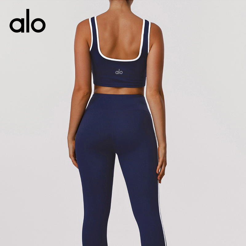 ALOYOGA 💰158💎支持一件代发
aloyoga 裸感撞色健身瑜伽套装提臀收腹裤美背文胸运动服
【品牌】AlO
【款号】TZ0024
【面料】氨纶/锦纶
【颜色】藏青色
【尺码】S，M，L，XL
 专柜同款品质，厂家直销，货源充足，售后保障