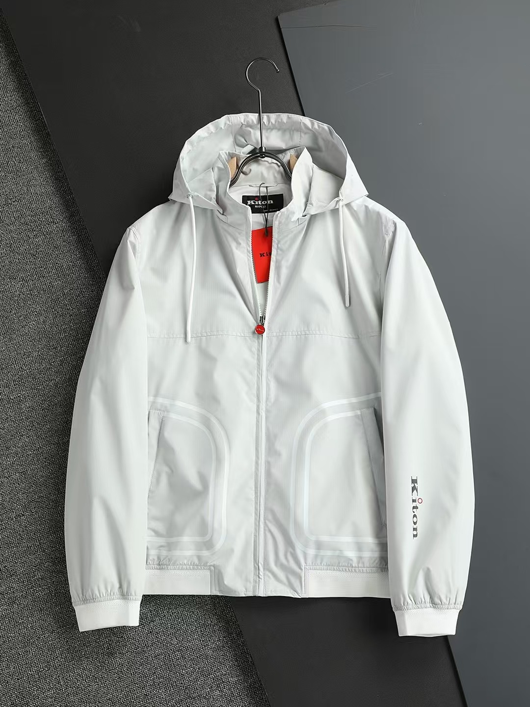 NO:116481,【Kiton 25 Spring New Product】Original Classic KNT Tennis Capsule Series Red Glue Outdoor Jacket Short Trench Coat 48-56, Jackets & Coats,alexander Wang19860909【Kiton 25春季新品】原版经典KNT网球胶囊系列红色压胶户外夹克短款风衣48-56,,jackets & coats,alexander wang,Men's clothing