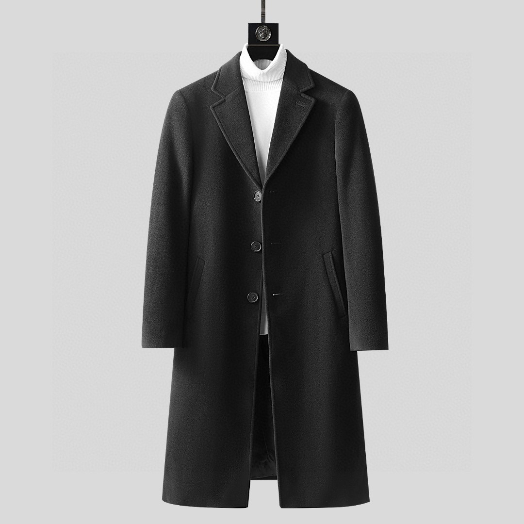 NO:117941,DIR* Hong Kong foreign company channel goods, top-level pure blood quality, 24F/W autumn and winter new products, high-end first-line ready-to-wear series!  Men's long cashmere coat has a very high exposure in European and American street shootings. It is a hot styling item. It has a strong sense of autumn and winter and a classic retro label. It is an indispensable item in the wardrobe. It is a killer-level unique weapon for styling on the street. It is a business card that measures men's taste!  The overall design tone continues to follow the Italian minimalist route, with smooth and capable lines, and there are no complex craft elements. Only fabrics and craftsmanship wins. Simplicity is the most advanced way of expression, and it is also the highest level of setting off temperament and taste!  Fabrics are all supplied by customers. The top cashmere raw materials imported from Australia are made of Italian Centennial Workshops. They are first-class quality in terms of fiber diameter and fineness. In addition, they are extremely high in number, heavy and thick, with extremely soft and delicate texture, and have superior warmth coefficient!  The details are excellent, the craftsmanship is superb, and the selected top-level yak horn buckles have natural texture structure. The letters engraved on them are very beautiful. Each buckle is unique. At the same time, each piece is decorated with an exclusive nameplate leather logo, which is quite ingenious!  The tailoring is impeccable, slim fit, and is in line with the best ergonomic design. The lines are clean and neat, and the classic single-breasted design can just balance the body's hard feeling. The upper body looks more upright and agile and full of shape!  There is no doubt about the details, first-class quality packaging, and gifts are worth owning. The space for mixing and matching is extremely high, so you can easily play with the combination of various occasions such as workplace, leisure, and socializing. The turtleneck shirt is excellent inside, and the scarf is very elegant and elegant. In short, it is a very high-end item!  48-54,,alexander wang19860909DIR* 香港洋行渠道货,顶级纯正血统品质,24F/W秋冬新品,高端一线成衣系列！男士长款羊绒大衣 在欧美街拍中有着极高的曝光率,属于炙手可热的造型单品,本身自带浓郁的秋冬感以及经典的复古标签,属于衣橱不可或缺的必备单品,属于出街拗造型的杀手锏级的独门利器,属于衡量男人品味的一张名片！ 整体在设计基调方面继续沿袭了意式的极简路线,线条感流畅干练,无繁复的工艺元素傍身,唯以面料与工艺取胜,简约才是最高级的表达方式,亦是衬托气质与品位的最高境界！ 面料篇面料与辅料皆为客供,澳洲纯进口的顶级羊绒原料,意大利百年工坊定织定染而成,无论在纤维直径、细度都属于一流品质,另外支数极高,重磅厚实,质感极为柔软细腻,保暖系数优越！ 细节方面极为出色,工艺精湛一流,甄选的顶级牦牛角扣,有着天然纹理构造,上面镌刻的字母极富美感,且每粒扣都是独一无二的存在,同时每件皆挂饰有专属铭牌皮标,颇具匠心！ 剪裁无可挑剔,修身合体,符合人体最佳工学设计,线条感干净利落,经典单排扣设计,能够恰到好处的平衡身体坚硬的感觉,上身更显挺拔矫健,型格十足！ 细节毋庸置疑,品相包装一流,送礼自留都值得拥有,混搭空间极高,可以轻松玩转职场、休闲、社交等各个场合的搭配组合,内搭高领衫极为出色,搭配围巾非常儒雅气质,总之是一款非常高级的单品！ 48-54,,alexander wang,Men's clothing