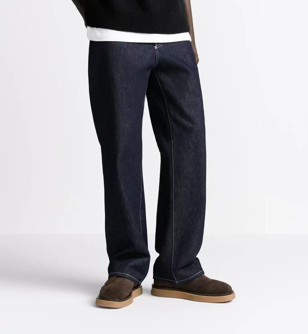 NO:124690,DIR* Hong Kong counter window style men's work jeans are low-key and luxurious. They are very classy when worn, and there is no need to say much about the style and cutting of the pants. The upper body is exquisite and vivid. The truly first-class quality is the true top-notch casual pants, which are made of Turkish cotton, and produce the most famous tannin cloth. The quality is excellent, and the pants are soft after heavy washing!  Straight-footed style, not picky, the upper body is absolutely stylish, the waist is inlaid with silver jewelry, extremely luxurious 29-38 (no 35 37),, jeans,alexander wang19860909DIR* 香港专柜橱窗款 男士工装牛仔裤 低调不失奢华 穿出去非常有档次,裤型款式和裁剪亦无需多言 上身精致跃然.真正一等一顶级质料 真正殿堂级的休闲裤,选用土耳其的棉花 生产出最有名的单宁布 品质卓然,经过重水洗使得裤子很柔软！直脚的版型 不挑人 上身绝对的有型 裤腰镶嵌银饰达人设计 极度奢华 29-38（无35 37）,,jeans,alexander wang,Men's clothing