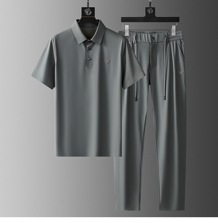 NO:142881,R*ADA (Pu Lada) 2025ss Spring and Summer New Style Casual Sports Lapel Short Sleeve Set, High-end Version!  Customized smooth elastic fabrics in the counter are breathable and comfortable, with impeccable details, and the brand element design concept reflects high quality. Customized four-sided elastic fabrics are smooth and sleek, and they are full of texture on the upper body!  Overall simple and generous without losing style, with a strong sense of upper body, absolutely at the forefront of fashion, very comfortable to wear Size M-4XL (refer to height and weight by order), T-shirt, alexander wang19860909R*ADA（谱啦达）2025ss春夏新款 休闲运动翻领短袖套装,高端版本！专柜定制顺滑弹力面料 透气舒适度高,细节无可挑剔,品牌元素设计理念,体现高品质.客供定制四面弹力面料,触感顺滑,却又挺括有型,上身质感十足！ 整体简洁大方而不失格调,上身感极强,绝对走在时尚最前端,穿着非常舒适 尺码M-4XL（下单报身高体重）,,T-shirt,alexander wang,Men's clothing