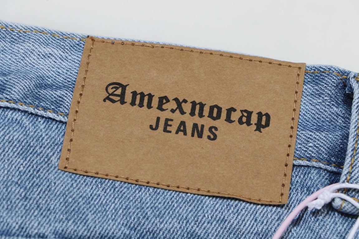 💰135［高端］调价
【上新】Amexnoca💰｜闪电拼粉皮高街风格水洗牛仔裤-

采用vintageLevis牛仔裤作为底板进行创作，通常会加入自己独有的拼皮点缀，这正是令这条vintage牛仔裤身价翻倍的原因，因为底板是vintage牛仔裤，牛仔裤本身经过岁月的洗礼已经非常柔软舒适了，这点可以区别于普通牛仔裤，码数方面也是要参考裤子数据入手

Color：蓝色白皮 蓝色黑皮 蓝色粉皮
Size：30 32 34 36（M-XXL）现货秒发 详细尺码可查图9