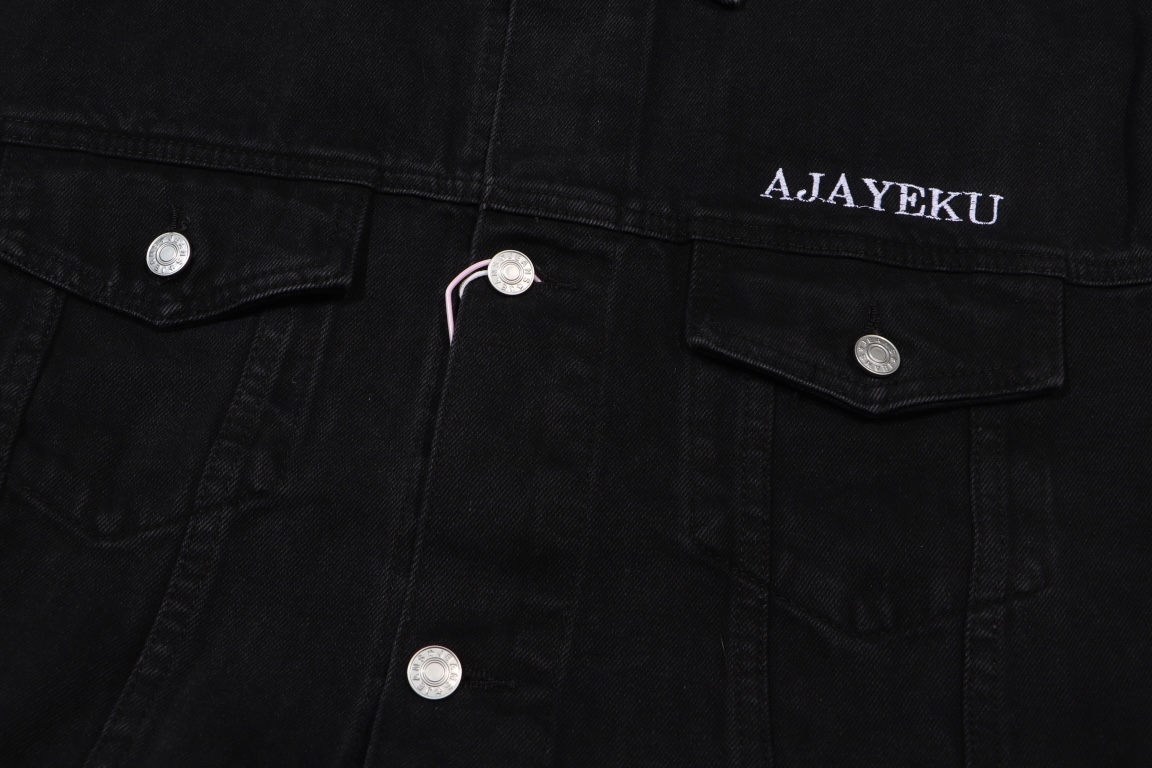 High-End SHUI Jacket with Sanskrit Embroidery and Japanese Imports - 图片 4