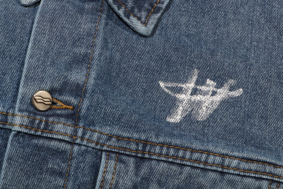 We11done High-End Cowboy Coats with Stamped Zipper: Ultra-Simplistic Design and High-Quality Hardware - 图片 4