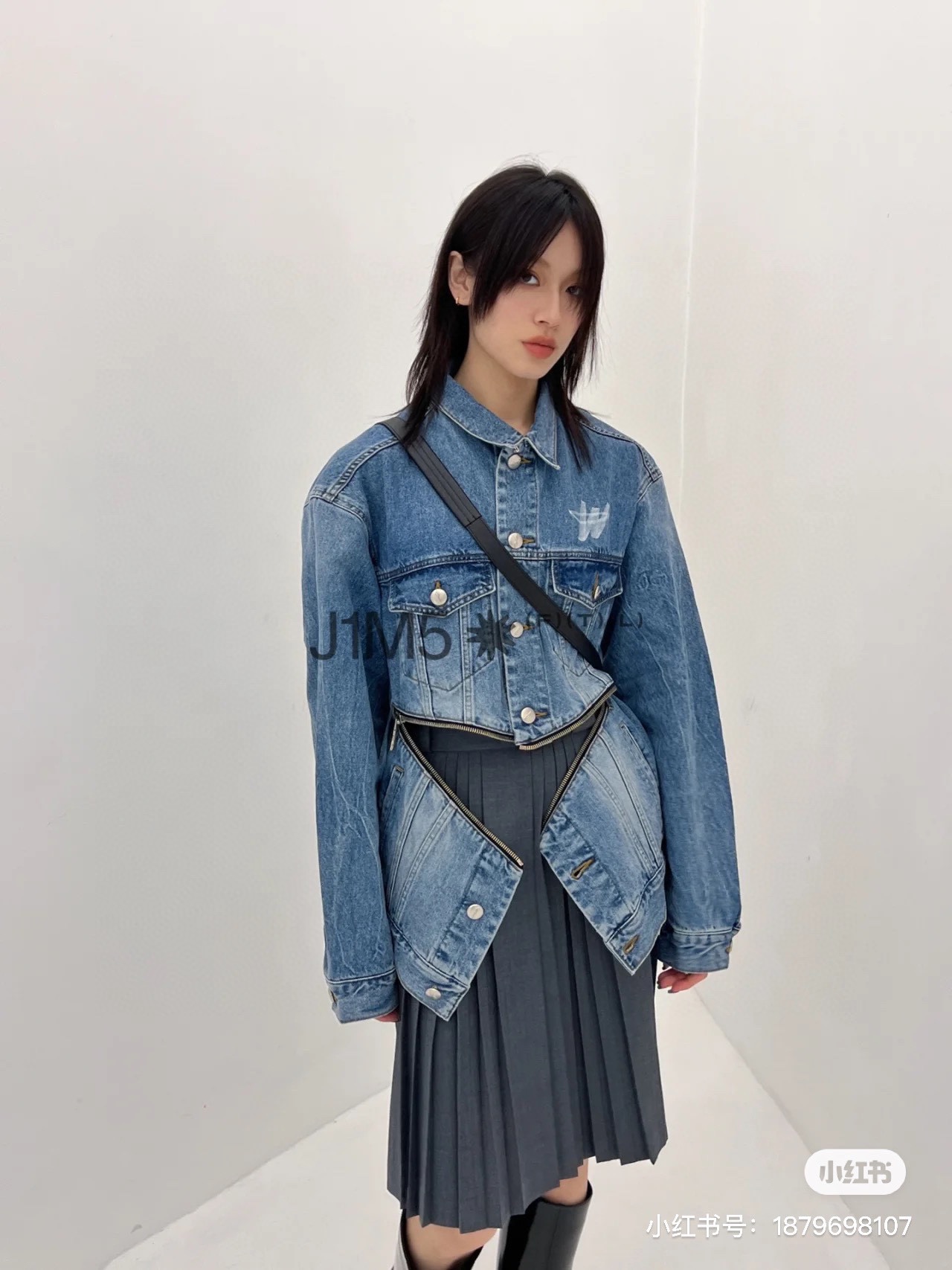 We11done High-End Cowboy Coats with Stamped Zipper: Ultra-Simplistic Design and High-Quality Hardware - 图片 8