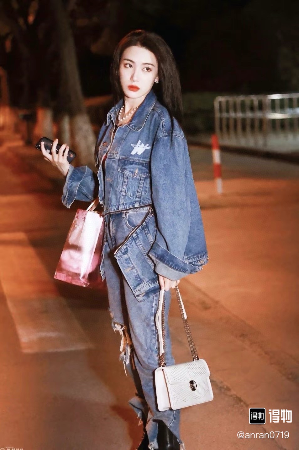 We11done High-End Cowboy Coats with Stamped Zipper: Ultra-Simplistic Design and High-Quality Hardware - 图片 7