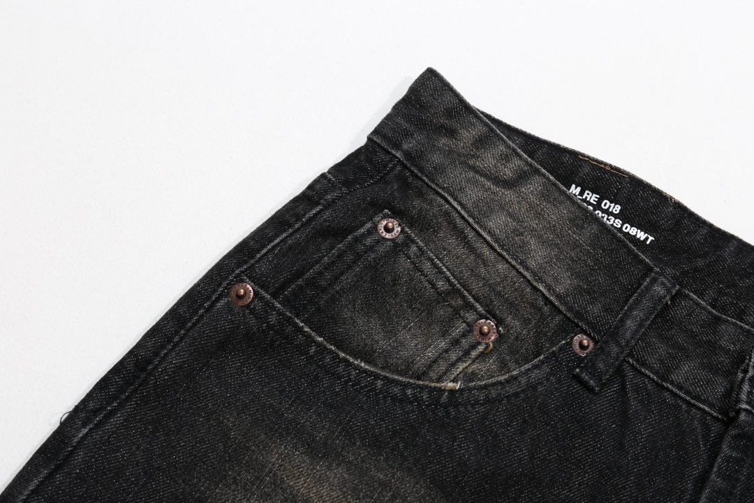 Celine Wesley Black Jeans with Unique Manual Polishing and Dye Spray Technology - 图片 4