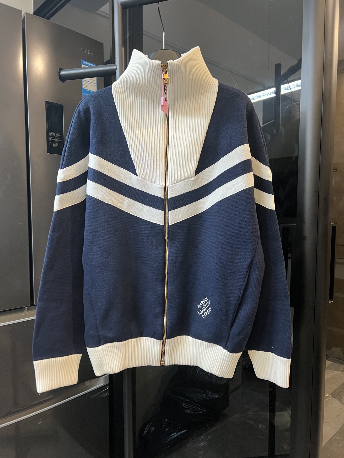 P285 [Día siguiente] LOUIS VUITTO/Louis 25FW Louis Vuitton Chaqueta tipo suéter de manga larga con cremallera a rayas e…