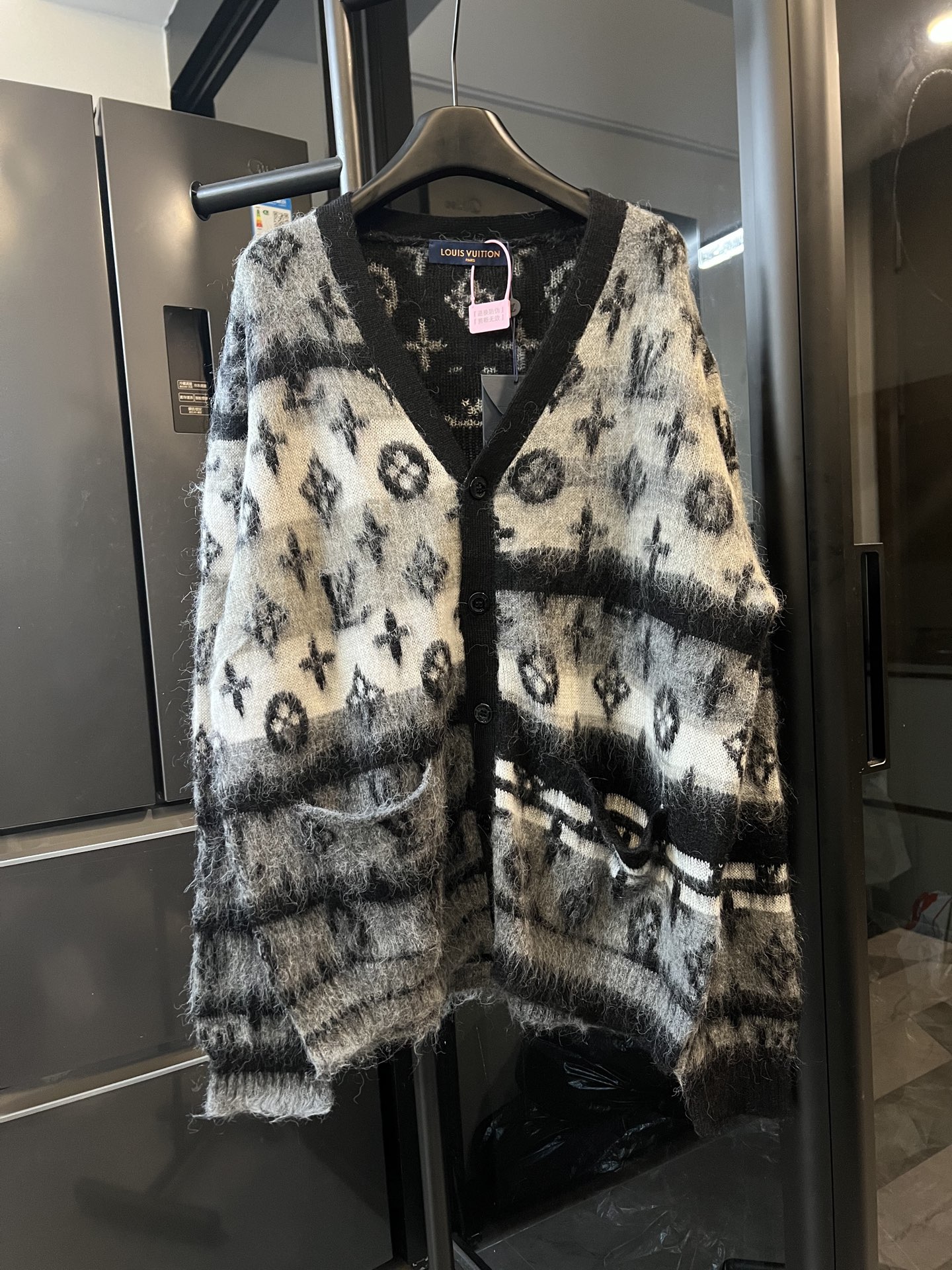 P285 Chaqueta tipo cárdigan de mohair degradado LouisVuitton/Louis 26Ss Lujia (color de la imagen) El hilo está hecho d…