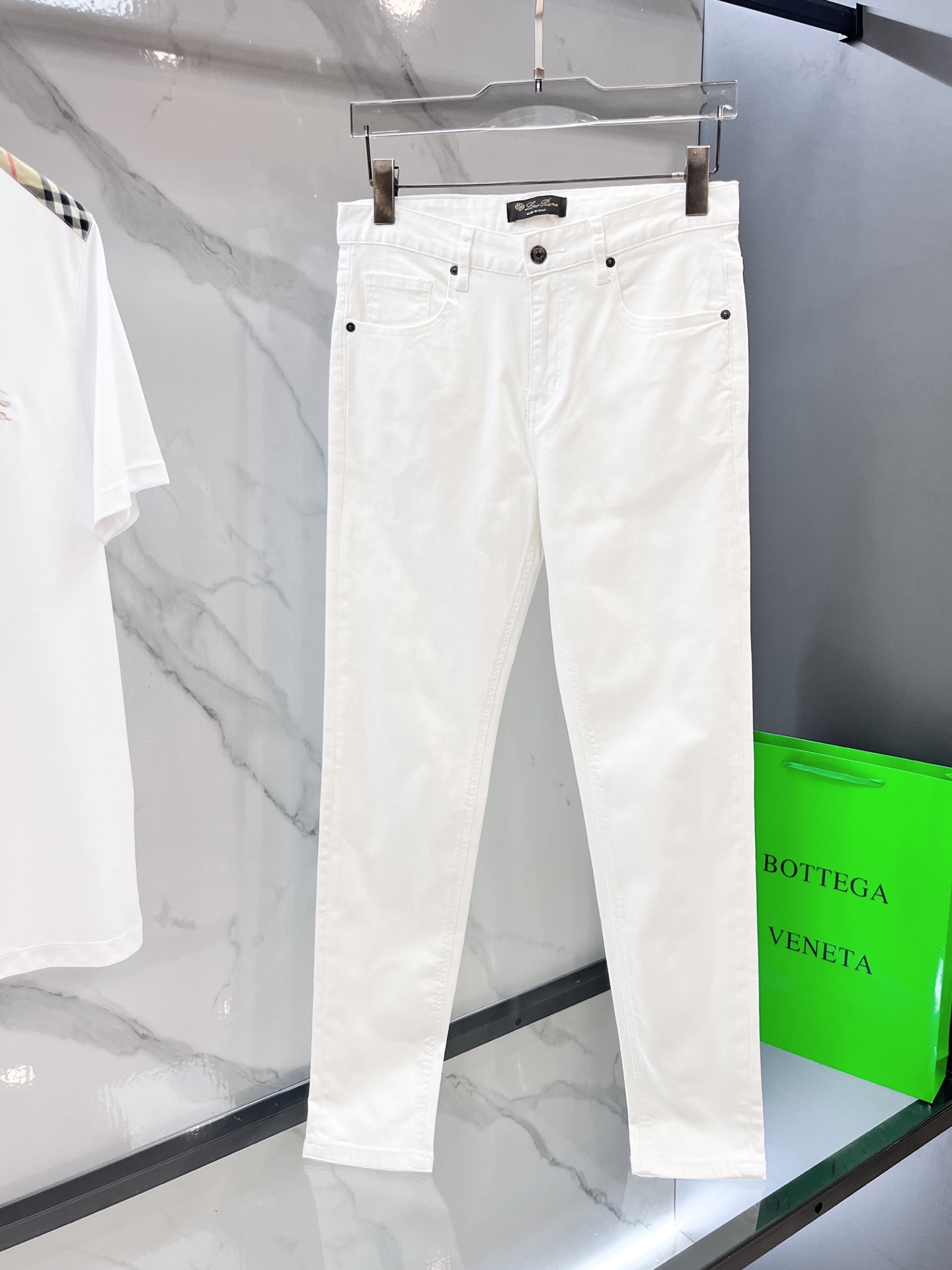 New Man Jeans with Back Pocket Letter Logo Print in One Size, Various Sizes 29-36 - 图片 2