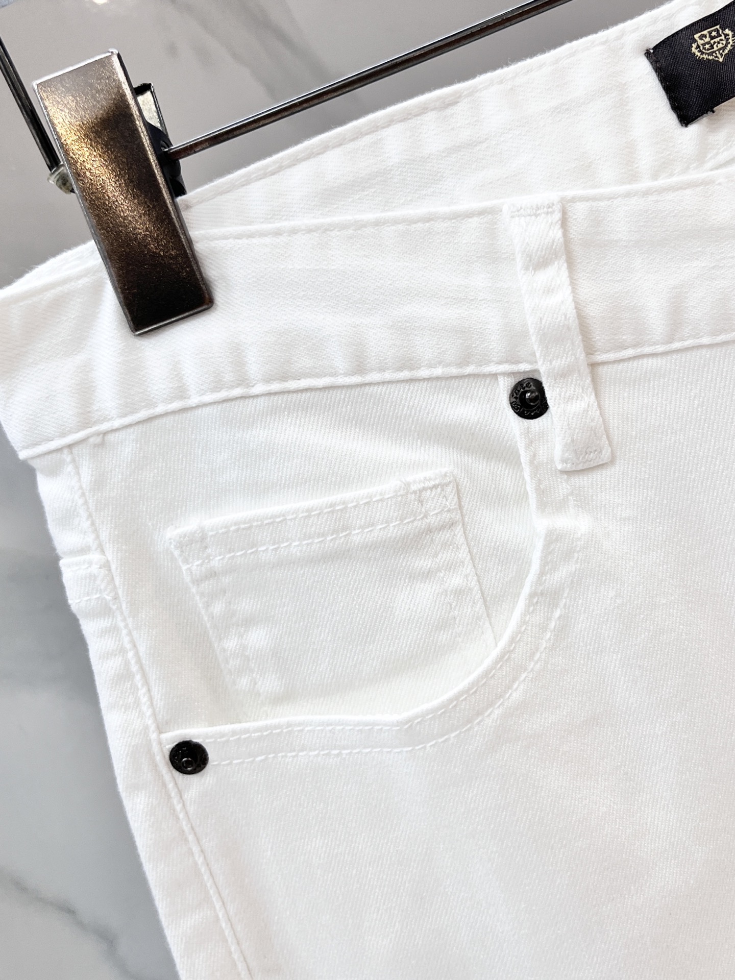 New Man Jeans with Back Pocket Letter Logo Print in One Size, Various Sizes 29-36 - 图片 4