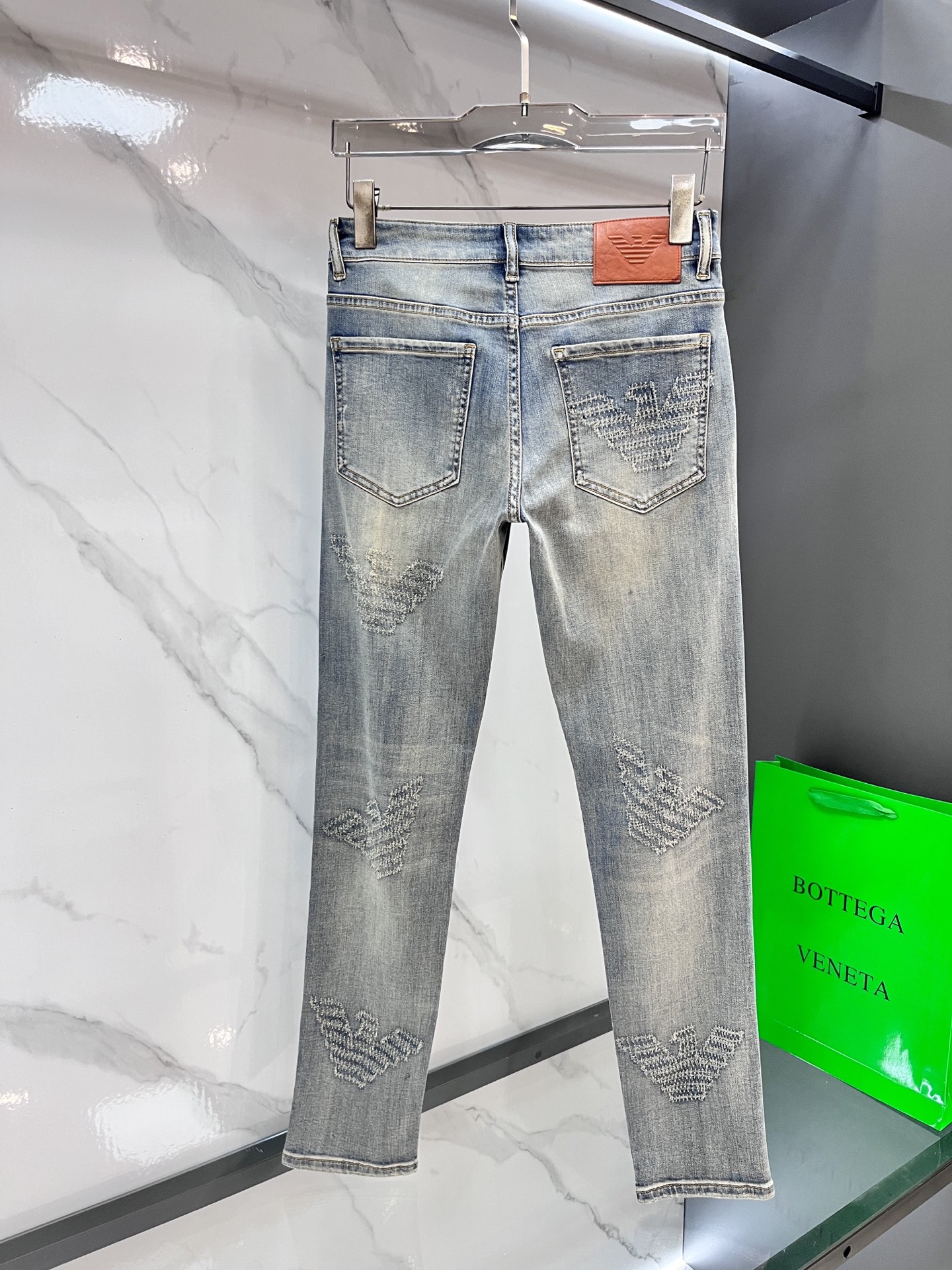High-Quality Water-Washed Jeans: Amani 2025-SS Collection for Hardware and Accessories - 图片 3