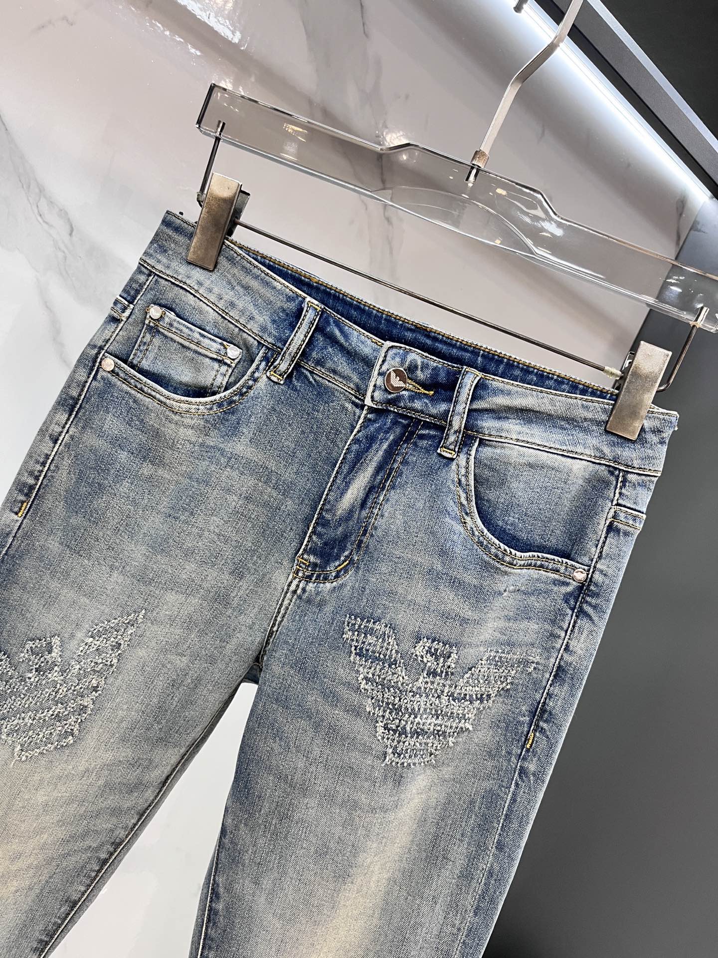 High-Quality Water-Washed Jeans: Amani 2025-SS Collection for Hardware and Accessories - 图片 4