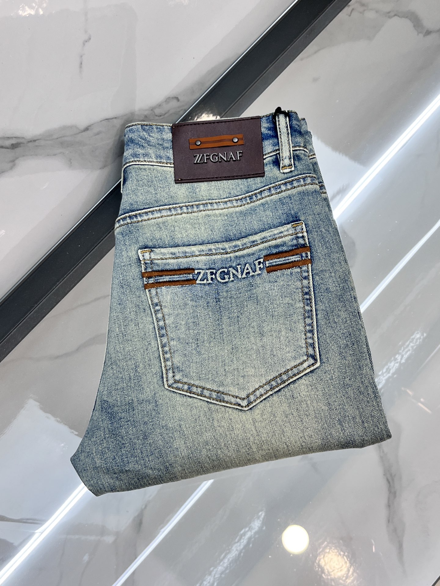 NO:518971,Jenia 2025SS early spring new thin heavy industry casual jeans, imported high-quality washing elastic fabric, comfortable, breathable and elastic upper body, customer-supplied hardware and auxiliary materials decoration, super positive style, full-quality order model, full-body handsome upper body ………………………………………………………………………………………………………………………………………………………………………………………………………………………………………………………………………………………………………………………………………………………………………………………………………………………………………………………………………………………………………………………………………………………………………………………………………………………………………………………………………………………………………………………………………………………………………………………………………………………………………………………………………………………………………………………………………………………………………………………………………………………………………………………………………………………………………………………………………………………………………………………………………………………………19860909杰尼亚 2025SS早春新品薄款重工休闲牛仔裤,进口优质水洗弹力面料,上身舒适透气有弹力,客供五金辅料装饰,版型超正,全品相订单款,上身帅气十足 …………………………………………………… Size28-38,,zegna,jeans,alexander wang,Men's clothing