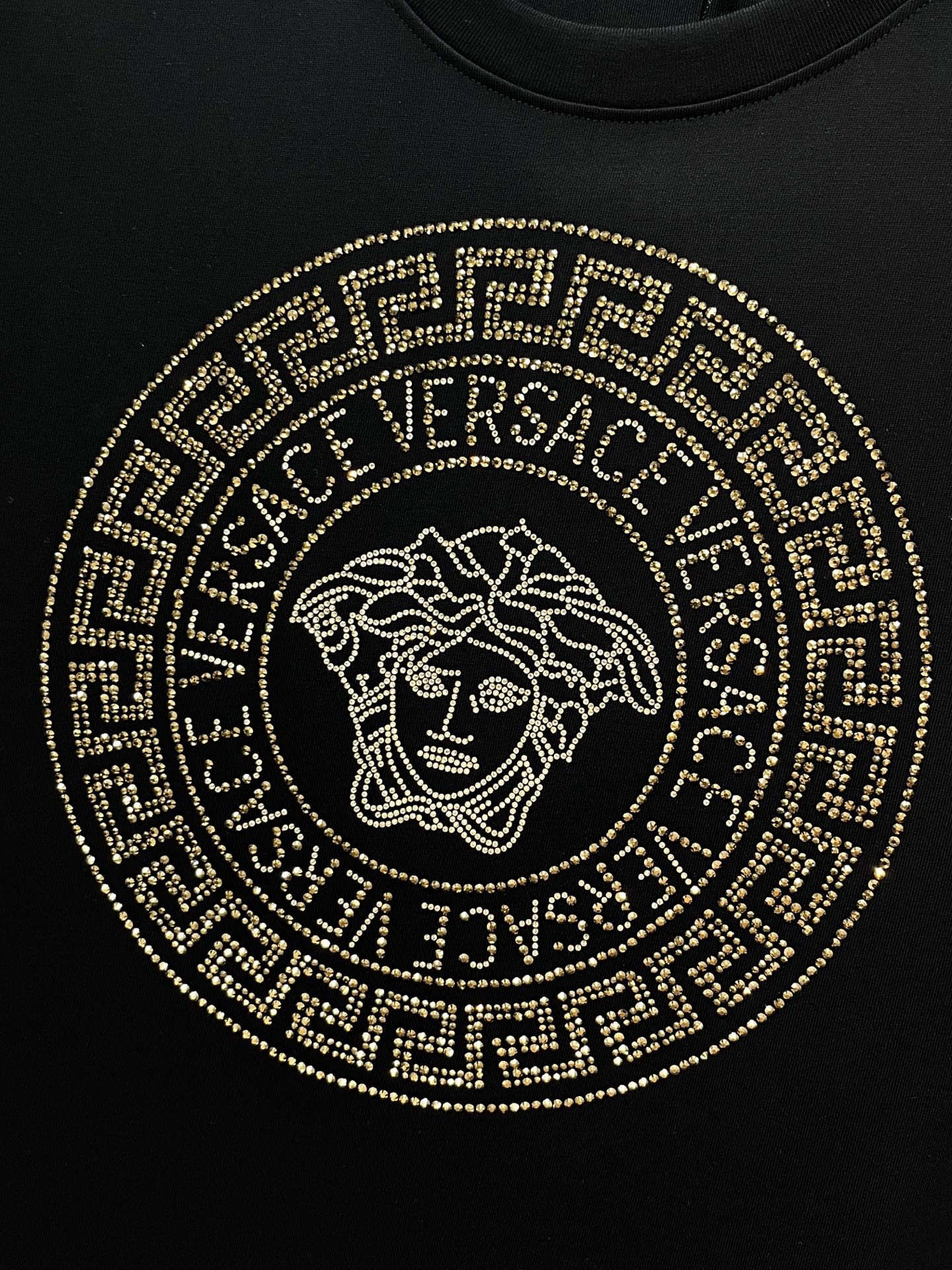 范思哲 2025春夏装欧洲GW专柜新款 走秀网红款定制 顶级原单时尚休闲短袖T恤。25ss潮人网红必备单