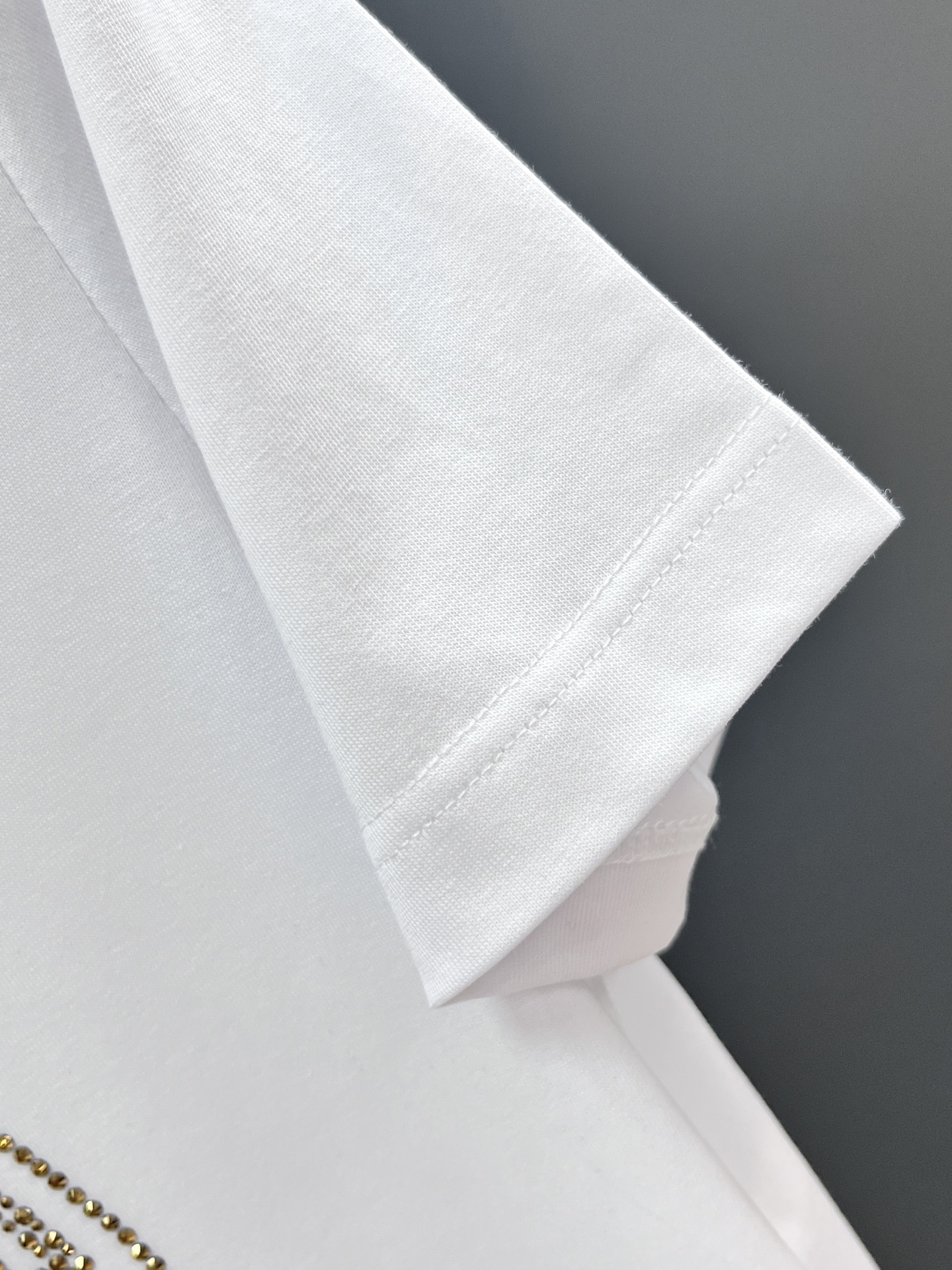 范思哲 2025春夏装欧洲GW专柜新款 走秀网红款定制 顶级原单时尚休闲短袖T恤。25ss潮人网红必备单