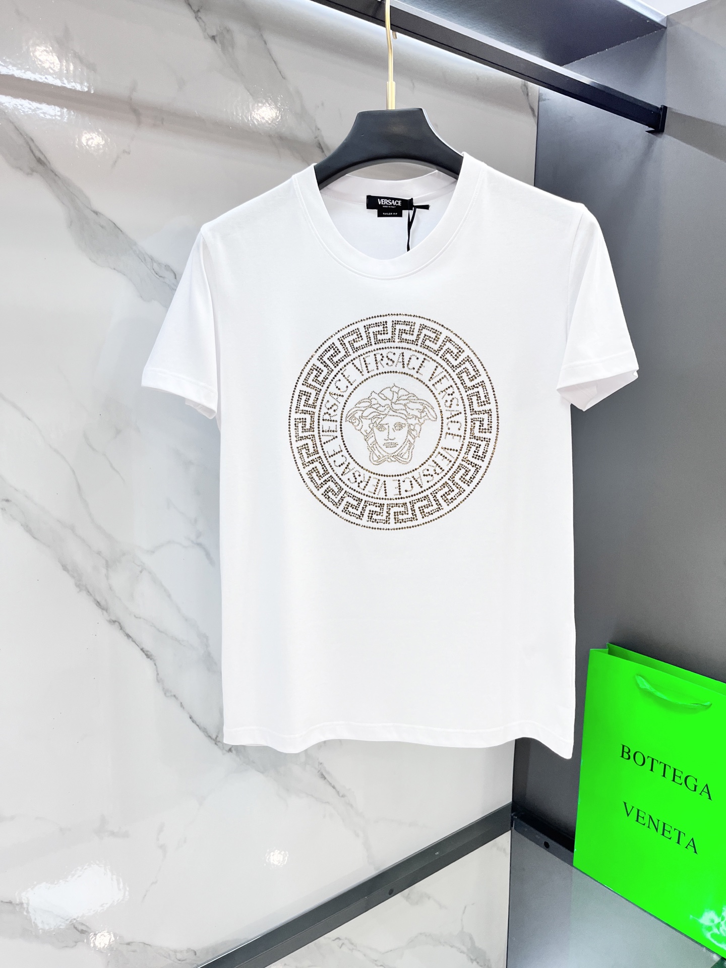 范思哲 2025春夏装欧洲GW专柜新款 走秀网红款定制 顶级原单时尚休闲短袖T恤。25ss潮人网红必备单