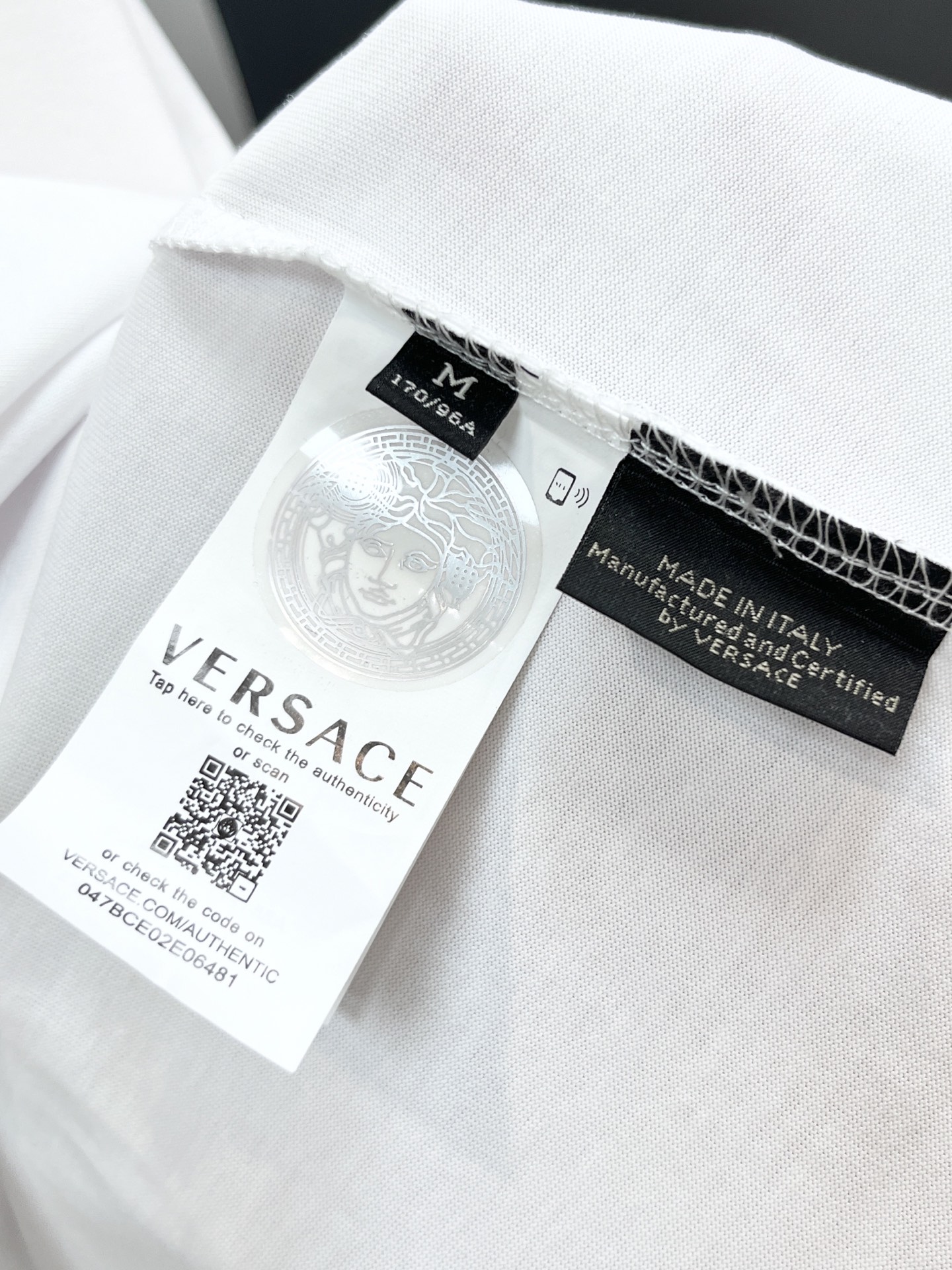 范思哲 2025春夏装欧洲GW专柜新款 走秀网红款定制 顶级原单时尚休闲短袖T恤。25ss潮人网红必备单