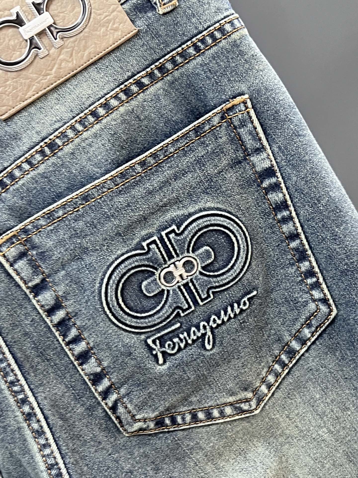 High-quality Water-washed Jeans: Feragmu 2025SS Collection, Size 29-38 - 图片 8