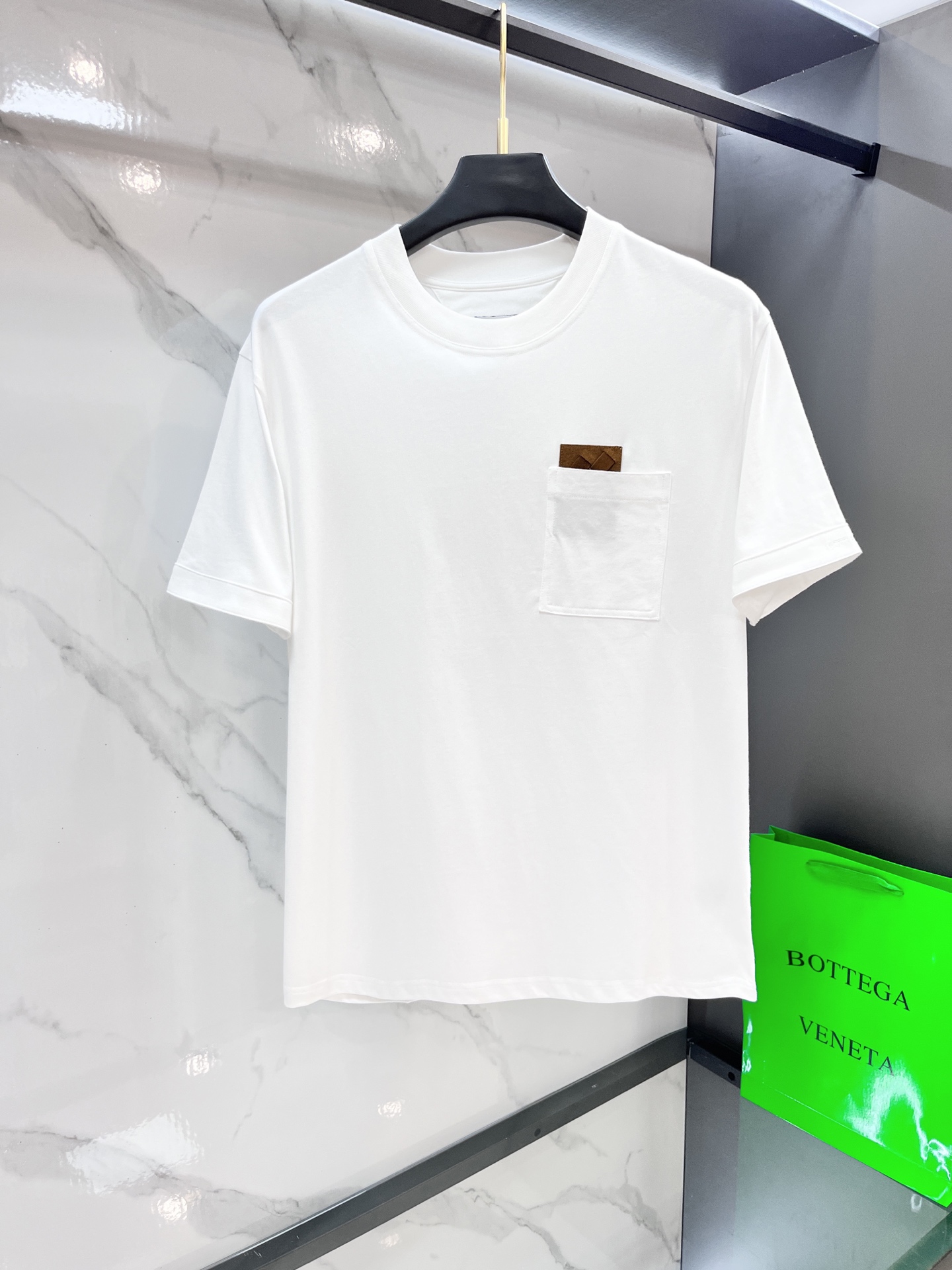 High-Quality Cotton T-shirt with Velvet Details and Fine Embroidery, Sizes M-XXXL - 图片 3