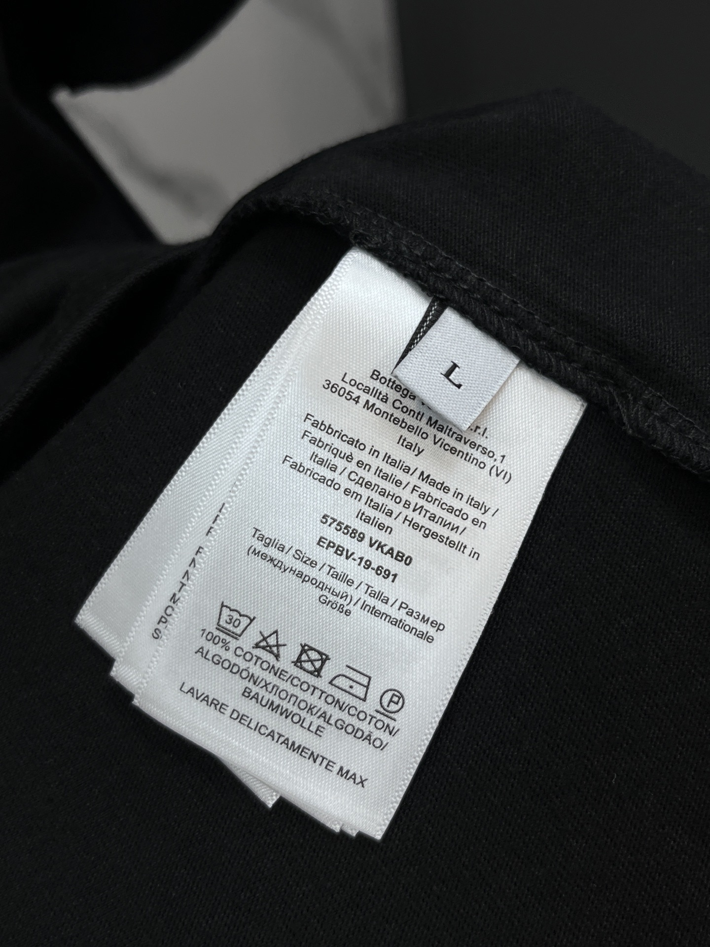 High-Quality Cotton T-shirt with Velvet Details and Fine Embroidery, Sizes M-XXXL - 图片 9