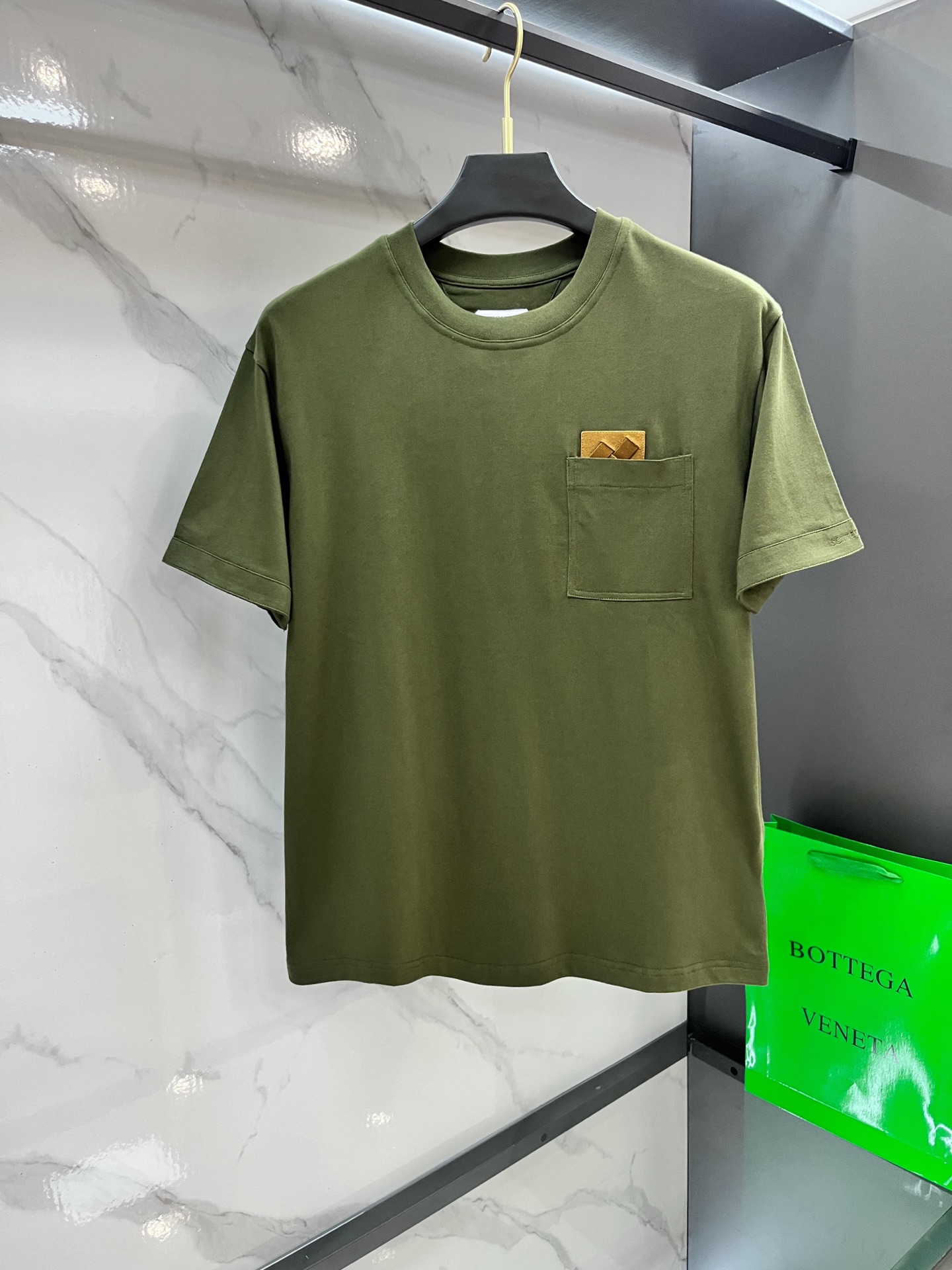 High-Quality Cotton T-shirt with Velvet Details and Fine Embroidery, Sizes M-XXXL - 图片 2