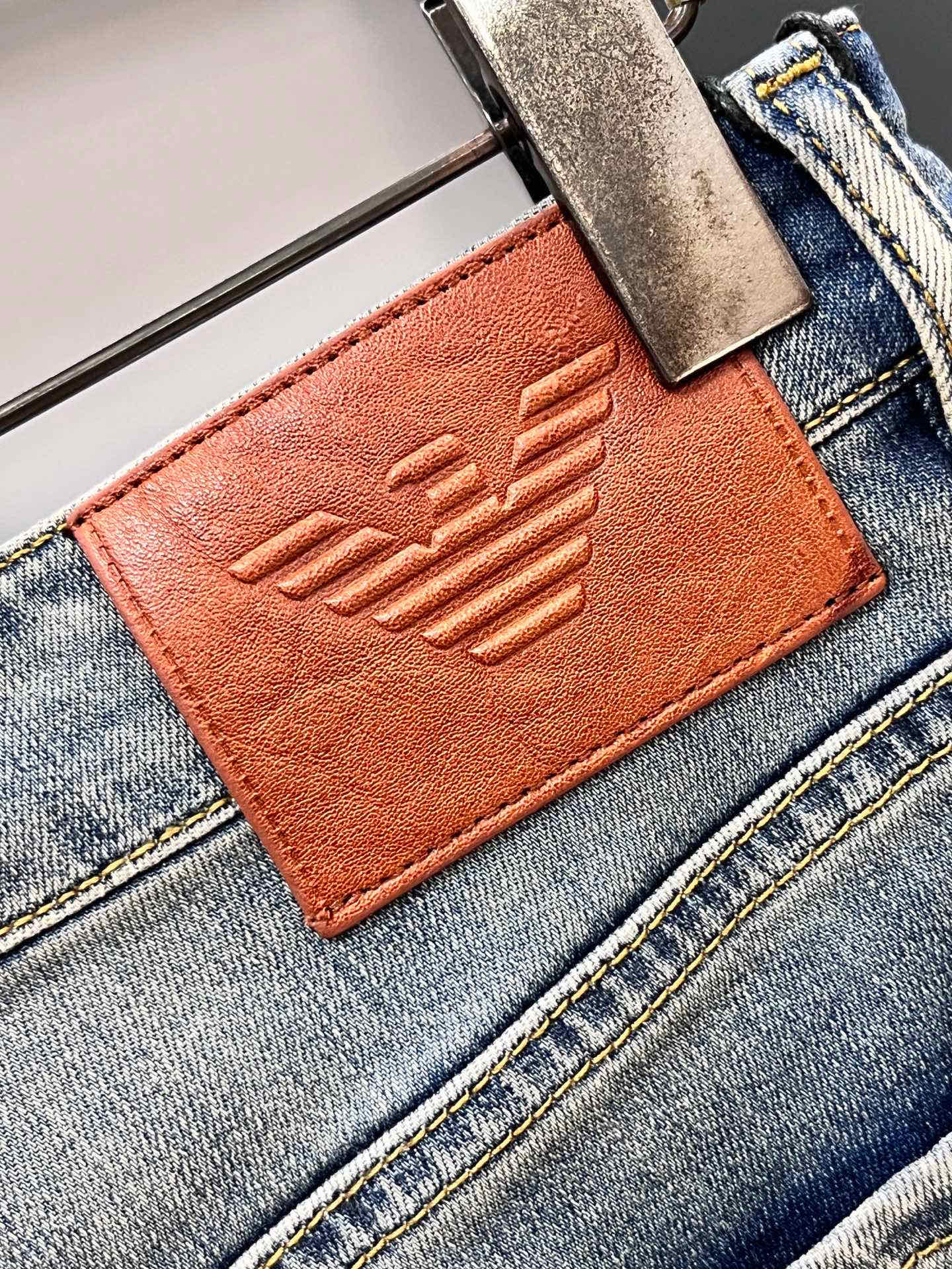 2025SS Amani Jeans: High-Quality Water-Washing Fabric for Ultimate Comfort - 图片 7
