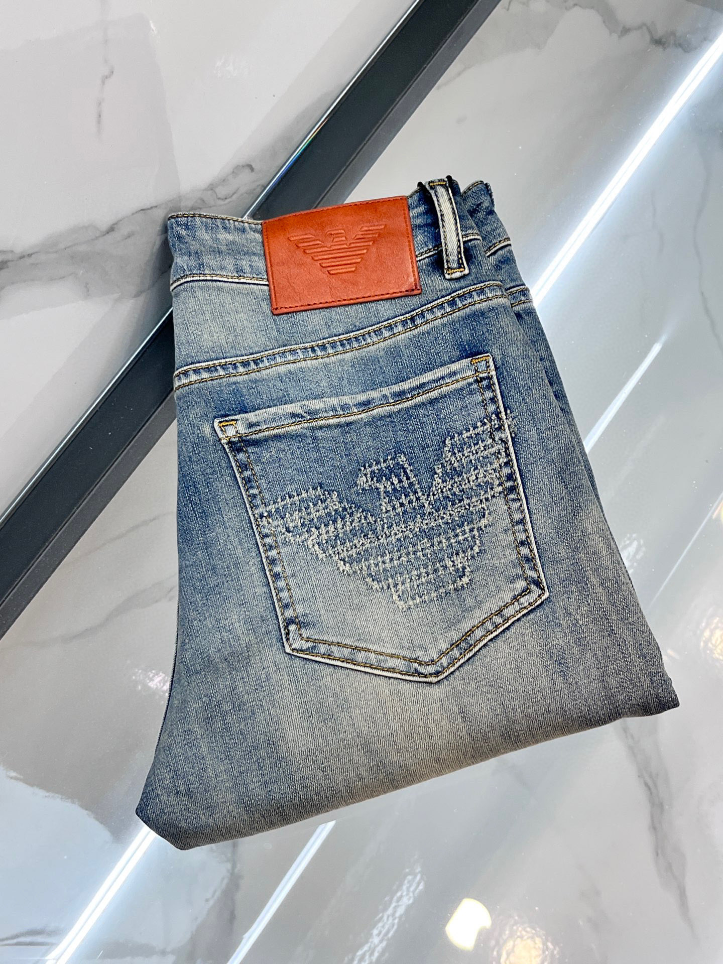 2025SS Amani Jeans: High-Quality Water-Washing Fabric for Ultimate Comfort - 图片 1