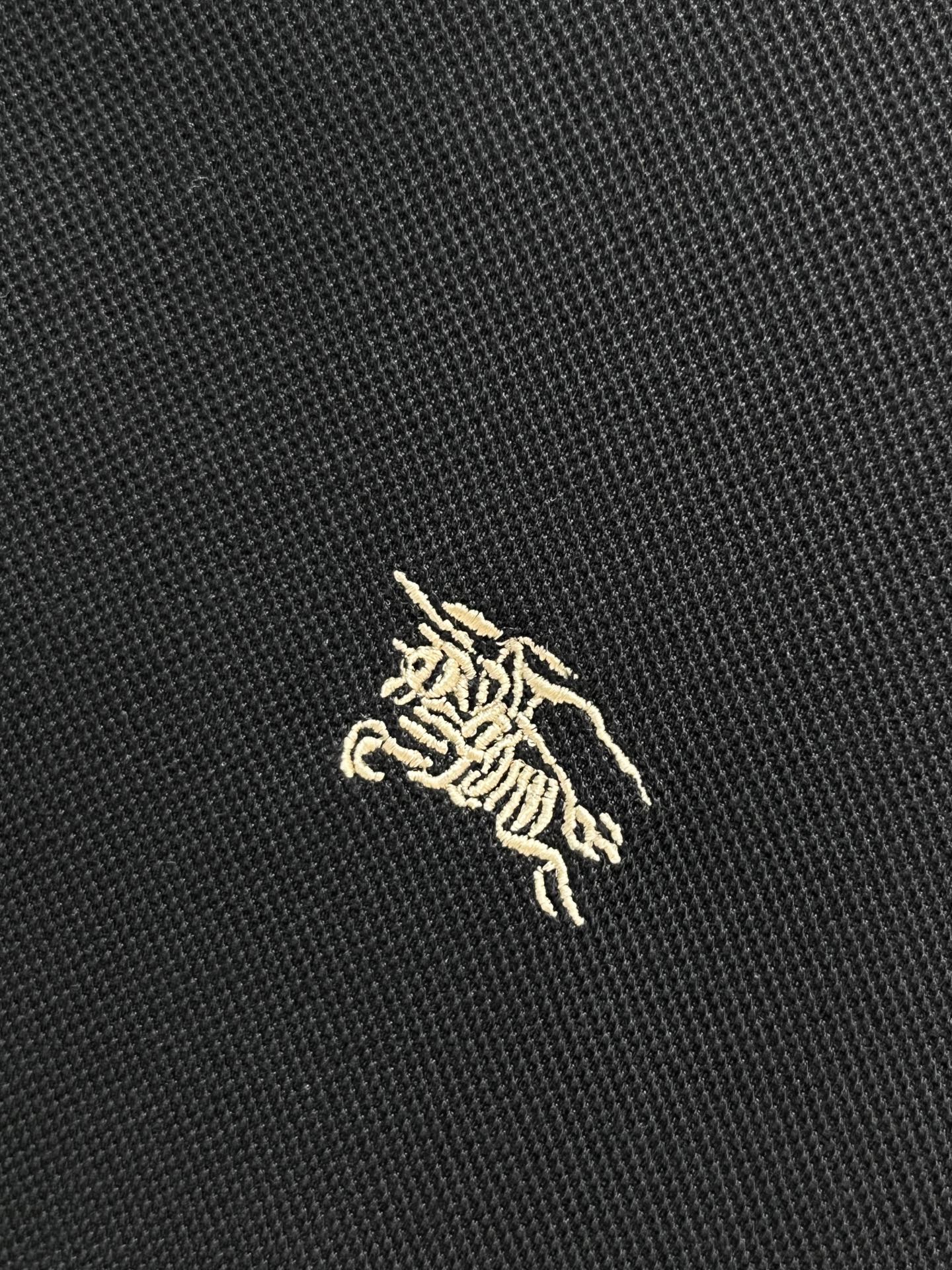 巴宝莉 2025新款高端商务Polo 白领 单位人士必入单品！ 休闲商务翻领短袖，科技面料，体感非常棒，