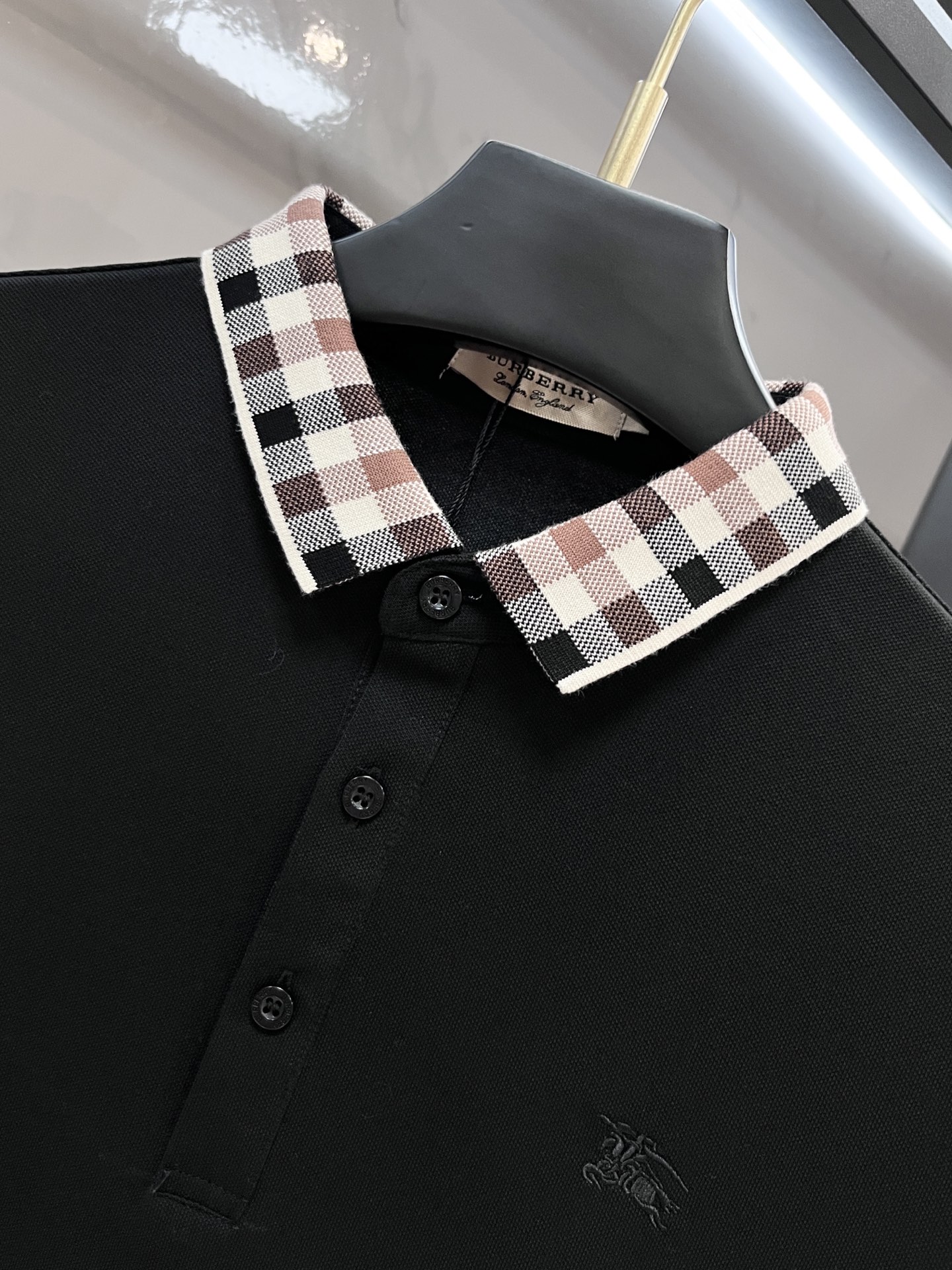 巴宝莉 2025新款高端商务Polo 白领 单位人士必入单品！ 休闲商务翻领短袖，科技面料，体感非常棒，