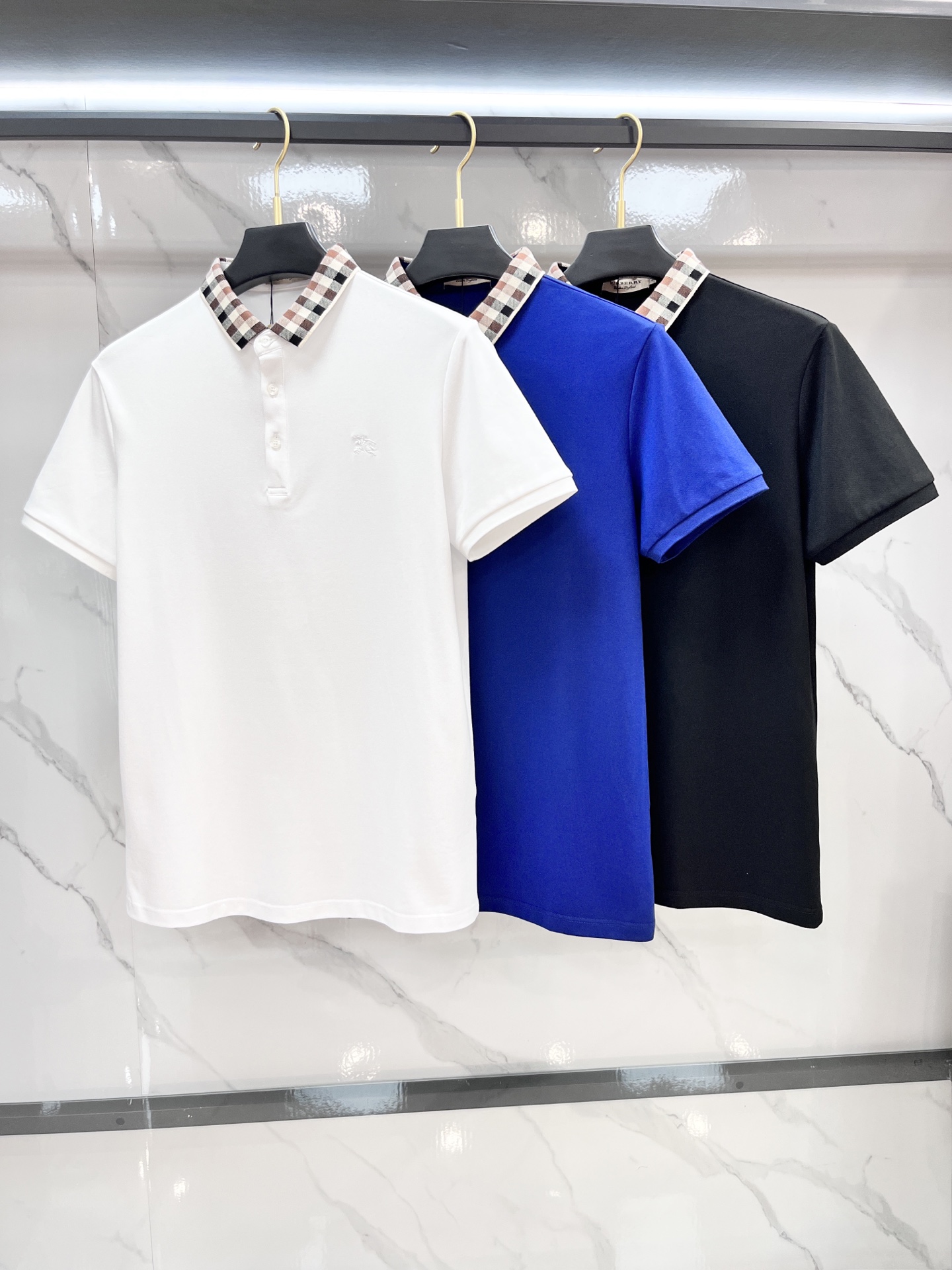 巴宝莉 2025新款高端商务Polo 白领 单位人士必入单品！ 休闲商务翻领短袖，科技面料，体感非常棒，