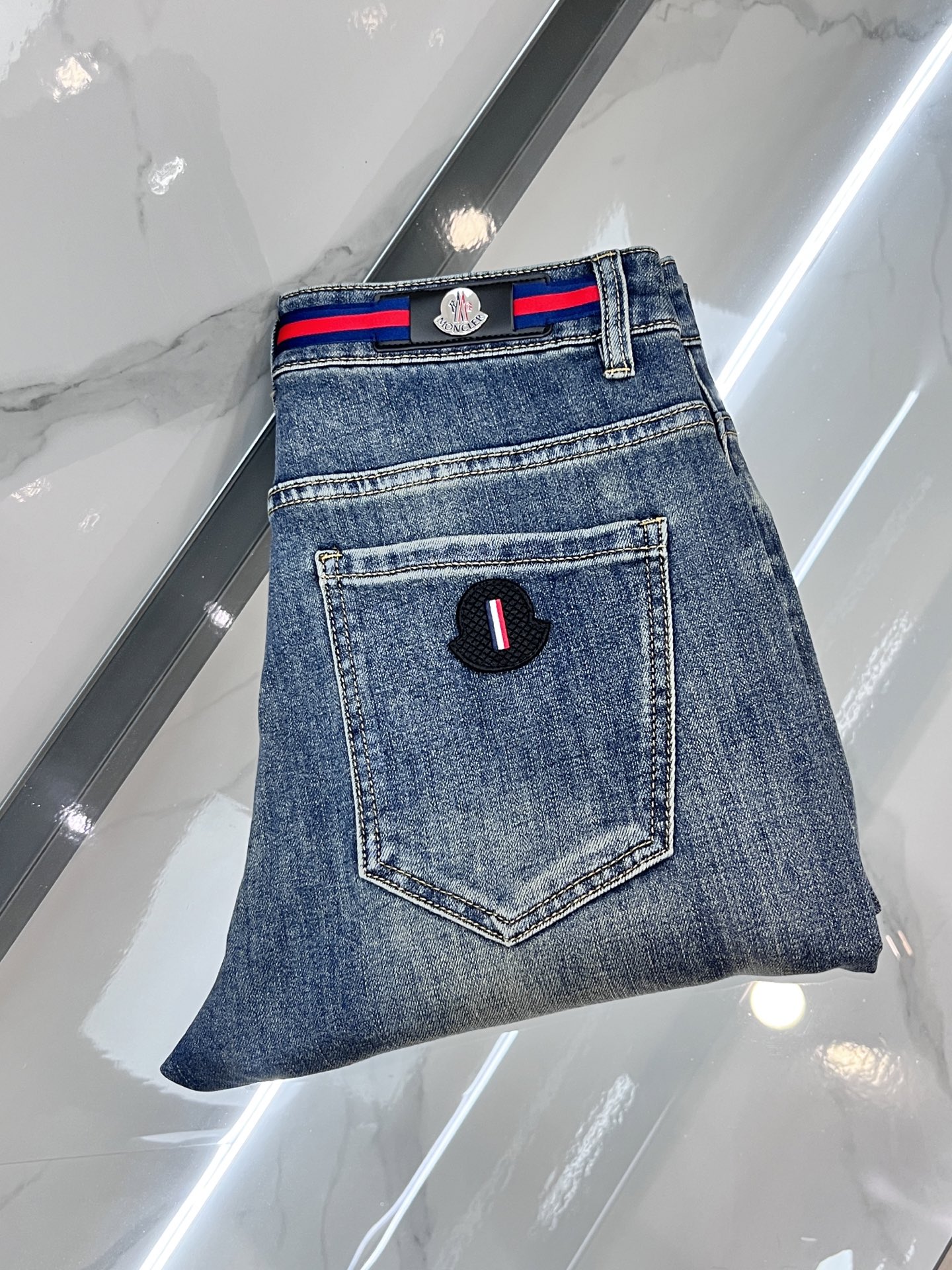 NO:527850,The 2025SS early spring new thin heavy industry casual jeans, imported high-quality washing elastic fabric, comfortable, breathable and elastic upper body, customer-supplied hardware and auxiliary materials decoration, super positive style, full-quality order model, full-body handsome …………………………………………………………………………………………………………………………………………………………………………………………………………………………………………………………………………………………………………………………………………………………………………………………………………………………………………………………………………………………………………………………………………………………………………………………………………………………………………………………………………………………………………………………………………………………………………………………………………………………………………………………………………………………………………………………………………………………………………………………………………………………………………………………………………………………………………………………………………………………………………………………………………………………………………19860909蒙口 2025SS早春新品薄款重工休闲牛仔裤,进口优质水洗弹力面料,上身舒适透气有弹力,客供五金辅料装饰,版型超正,全品相订单款,上身帅气十足 …………………………………………………… Size29-38,,Moncler,jeans,alexander wang,Men's clothing